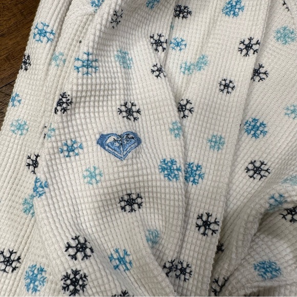 Roxy Quicksilver Thermal Shirt with Snowflake pattern, white and blue, Sz Large - Picture 6 of 7